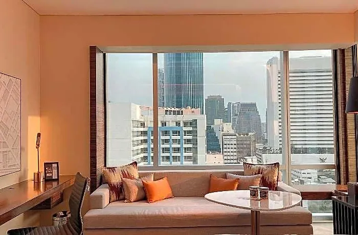 Le Meridien מלון